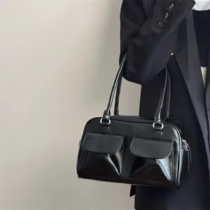 Black PU leather shoulder bag detail, stylish retro commuter handbag with double front pockets.