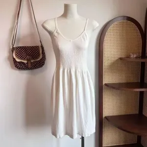 White camisole dress for women vintage style sleeveless summer pleated slim fit casual outfit