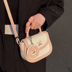 Borsa a tracolla giapponese carina bianca e rosa con ciondolo ciambella per donne e ragazze
