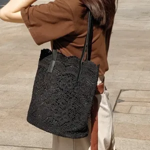 Borsa shopper in pizzo nero da donna, borsa a spalla elegante di grande capacità per lo shopping.