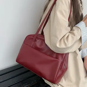 Modische große Damen Umhängetasche aus PU Leder, retro Unterarmtasche und Shopper Handtasche.