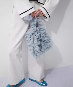 Light blue tulle ruffled handbag, unique niche design summer shoulder tote bag for women.