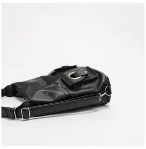 Y2K biker pelle morbida zaino multifunzione borsa a tracolla con anello in metallo.