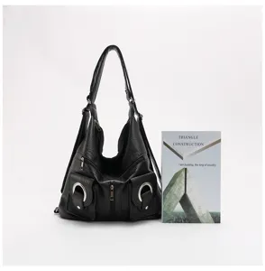 Zaino multi-tasche in morbida pelle nera Y2K vintage borsa a tracolla vista dettagliata.
