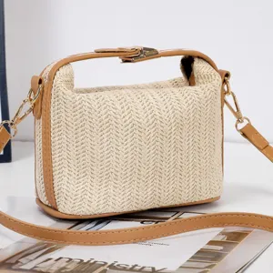 Chique geweven stro schoudertas met bruine PU lederen afwerking, casual zomer handtas voor vrouwen