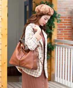 Sac a main epaule en cuir PU marron et grand cabas fourre-tout pour femme style automne.