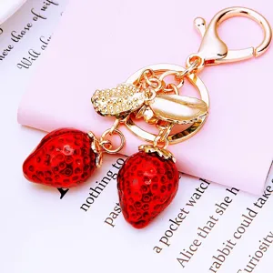 Portachiavi doppia fragola in metallo simpatico ciondolo borsa anello dorato accessorio regalo