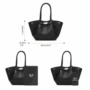 Vista dettagliata della borsa tote nera con rose impresse, che mostra dimensioni e capienza.