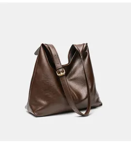 Bolso de hombro retro de gran capacidad para mujer, elegante bolso marrón versátil.