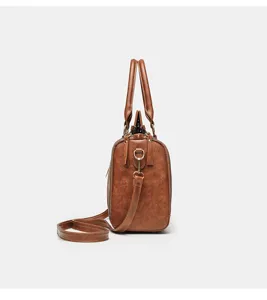 Sac à main rétro en cuir PU marron pour femme élégant sac cabas bandoulière quotidien chic.