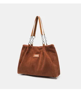 Καφέ τσάντα tote από κοτλέ με αλυσίδα, casual τσάντα ώμου μεγάλης χωρητικότητας.
