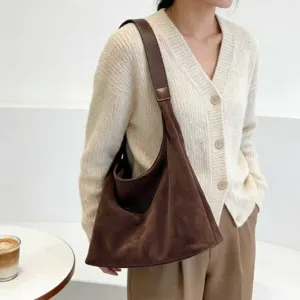 Braune Wildleder Umhängetasche für Damen, große Kapazität Pendler Hobo Tasche mit Schultergurt.