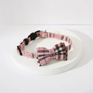 Schattige roze ruit huisdieren halsband met strik, klassieke Britse stijl voor honden katten.