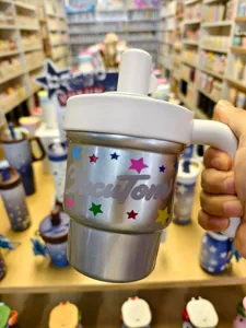 Edelstahltasse mit Griff und Strohhalm, grosser Becher fur Buro und Auto.