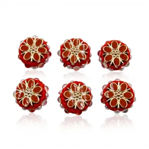 Perles artisanales en resine fleur rouge 22mm avec accent dore pour bijoux DIY bracelets