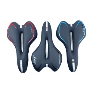 Selle de vélo ergonomique avec rembourrage en gel, découpe centrale respirante et assise confortable.