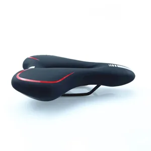 Selle de velo confortable dotee d'un design ergonomique et rembourrage gel pour VTT.