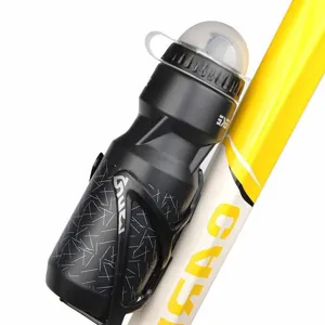 Borraccia sportiva da 750ml con coperchio antipolvere e porta borraccia per bici
