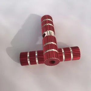 Aluminium Fahrrad Fußrasten 100mm rot Mountainbike Stunt Pegs Hinterachse Zubehör