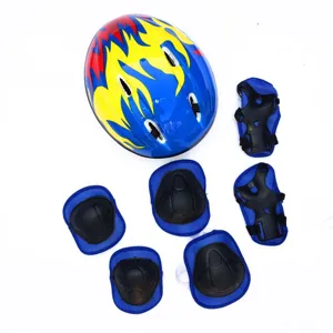 Ensemble de protection pour enfants casque flamme bleue genouillères pour le patinage.