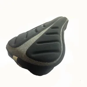 Housse de selle de vélo en silicone noir pour VTT, coussin de selle respirant avec rembourrage gel.