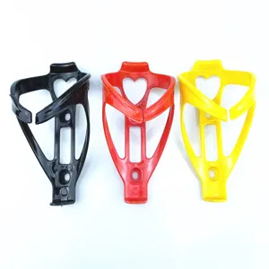 Dettagli del portaborraccia da bicicletta in plastica, ritaglio a cuore, leggero e resistente.