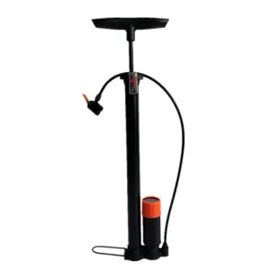 Robuste Fahrrad-Standpumpe mit Manometer und stabilem Fuß für Mountainbikes und Reifen.