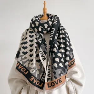 Sciarpa da Donna in Imitazione di Cashmere Jacquard Doppio Viso Cuore Stampa Leopardata Lettere Calda Autunno Inverno Scialle