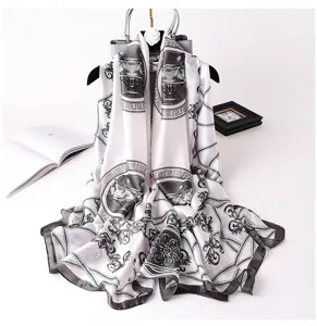Elegante sciarpa in seta con stampa barocca in bianco e nero, lussuosa sciarpa donna.