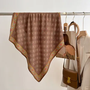 Foulard quadrato retro fantasia marrone Maillard elegante sciarpa autunno inverno
