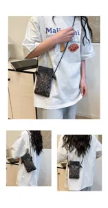 Retro floral print mini crossbody phone bag for women, casual stylish mobile pouch.
