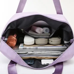 Borsa da viaggio leggera di grande capacità per donna, ideale per weekend e palestra.