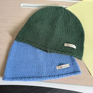 Herbst Winter Strickmütze lässige Melonemütze warme Strickkappe Nahaufnahme Detailansicht.