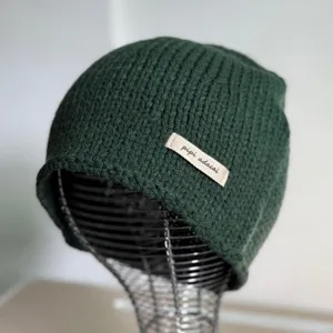 Damen grüne Strickmütze Beanie warme Winter Freizeit Mode Skull Cap stylische Mütze neu