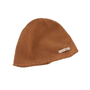 Braune Strickmütze Damen Winter warme einfarbige Beanie Mütze lässig stylisch.