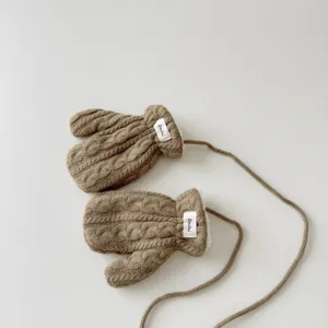 Mitaines tricotées épaisses pour bébé avec lanière, gants d'hiver confortables.