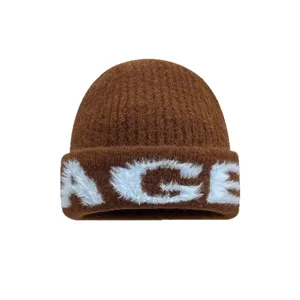 Bonnet en tricot marron pour femme hiver chaud lettre duveteux chapeau style tenue quotidienne