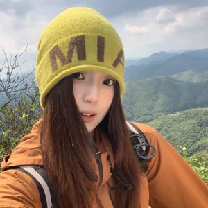 Koreanischer Stil Buchstaben Jacquard Rollrand Strickmütze Damen Herbst Outdoor Wandern.