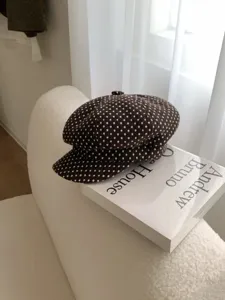Koreanischer Polka-Dot-Newsboy-Hut für Damen, retro braune achteckige Baskenmütze im Herbst.