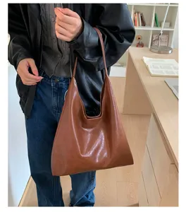 Casual PU leer schoudertas voor vrouwen, grote capaciteit stijlvolle shopper en oksel tas.