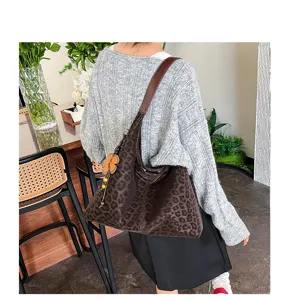 Schicke braune Leopardenmuster Schultertasche für Damen, große Kapazität lässige Alltagstasche.