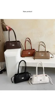 Stijlvolle gewatteerde schoudertas voor dames, elegante kunstlederen baguette tas met slot.