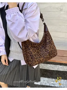 Luipaardprint suède schoudertas voor dames, grote capaciteit vintage hobo tas voor dagelijks.