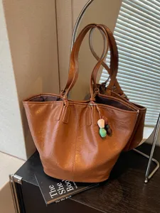 Retro Grote Capaciteit Tote Tas Voor Vrouwen PU Leer Casual Schoudertas Onderarm Commuter Bag Minimalistisch Effen Kleur