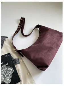 Retro Wildleder Umhängetasche für Damen, stylische Nietengurt Schultertasche, große Kapazität.
