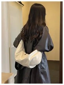 Stijlvolle minimalistische witte schoudertas voor dames, casual zachte lederen hobo tas.