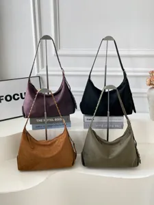 Einfache Vintage Nieten Schultertasche, große Kapazität Wildleder Hobo Tote für Alltag Pendeln.