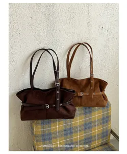 Minimalistische retro suède schoudertas voor dames, grote casual shopper tas stijlvol.