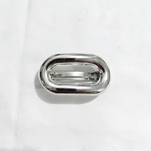 Fermaglio per capelli ovale in metallo argentato minimalista accessori moda eleganti donna.