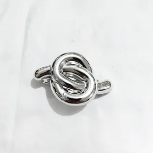 Molletta per capelli a nodo argento minimalista fermaglio a molla elegante accessori moda donna